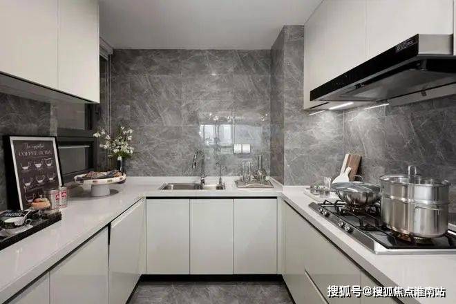 富玖著云庭价格_售楼处电话_营销中心中信泰富玖著云庭售楼处_苏州中信泰(图3) 富玖著云庭价格_售楼处电话_营销中心中信泰富玖著云庭售楼处_苏州中信泰(图3)