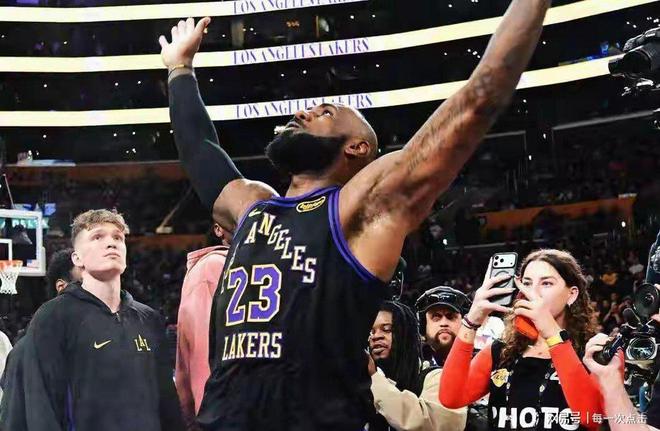 常规赛“单节之王”全联盟公认的NBA(图5) 常规赛“单节之王”全联盟公认的NBA(图5)